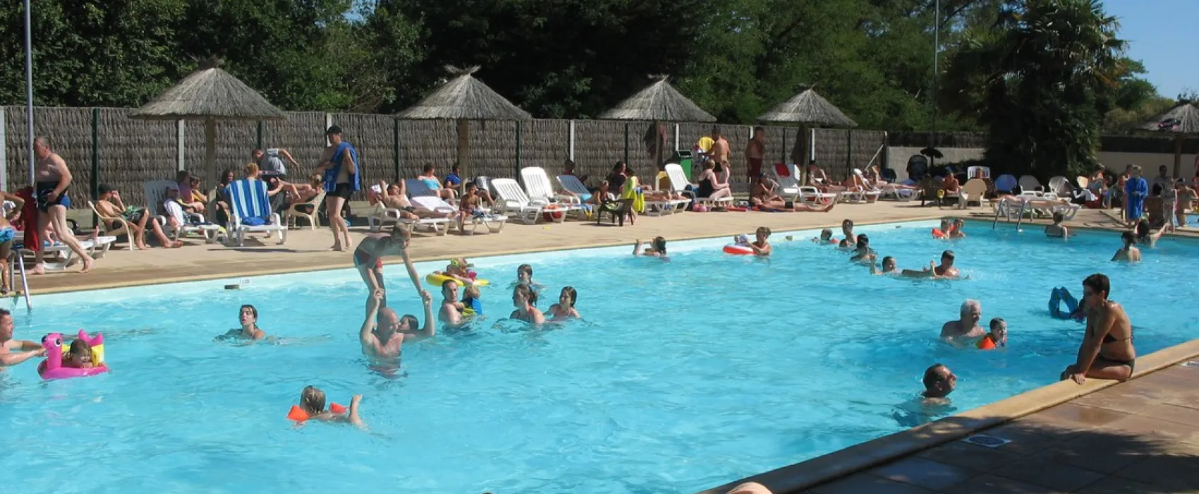 Camping Caravaning Les Biches  