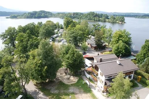 camping-halbinsel-burg-seehausen-a-staffelsee-ph9ew