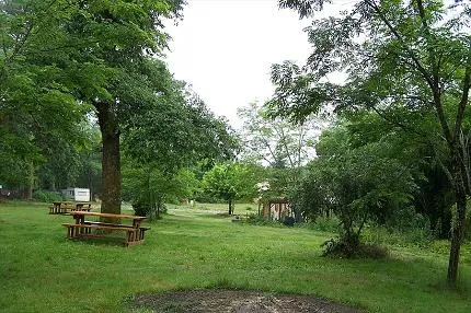 camping-vert-bordeau-gironde-nzuzt