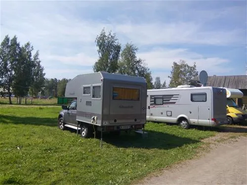 camptom-shuvalovka-st-petersburg-aaj6y