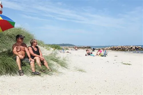hedebo-strand-camping-sby-lbxpr