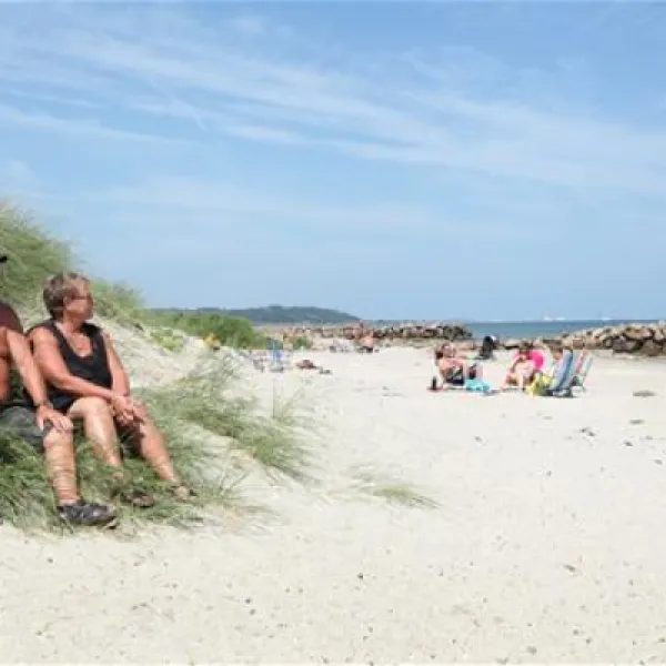 hedebo-strand-camping-sby-lbxpr