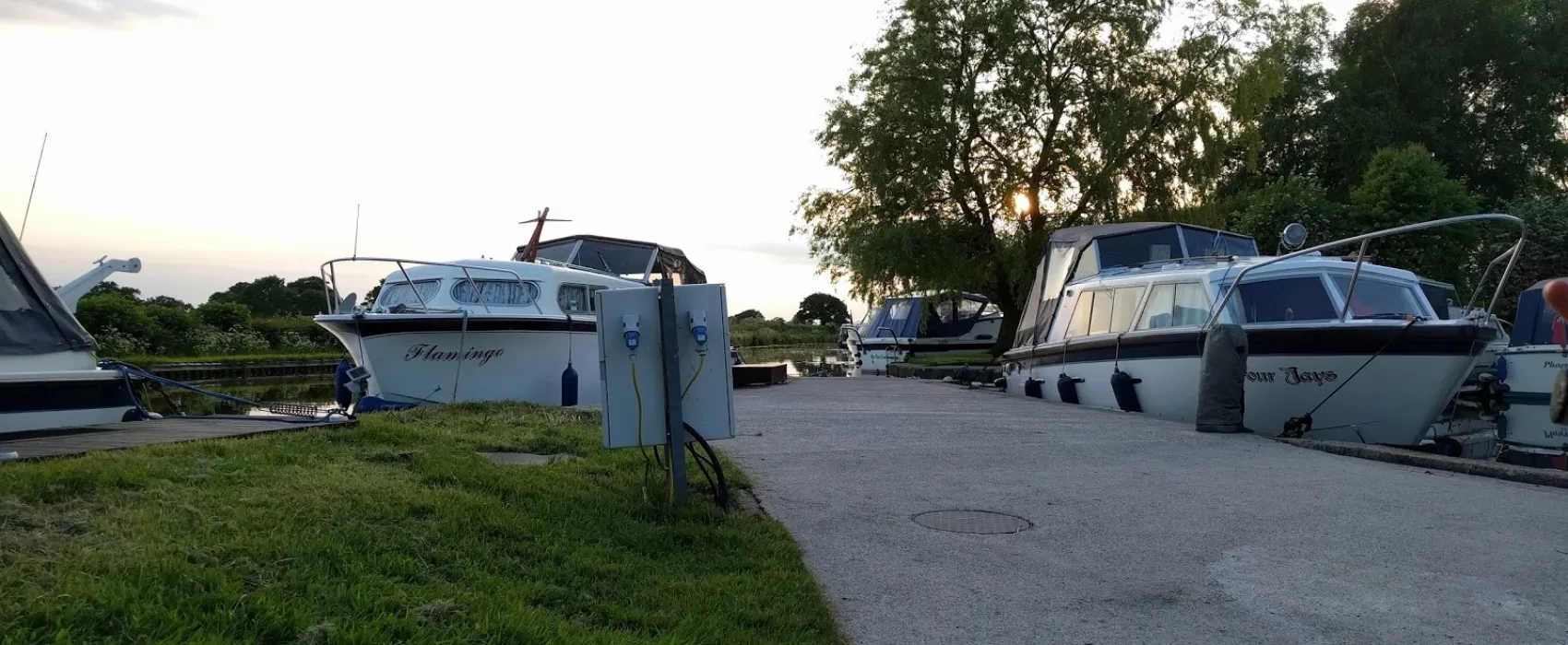 Bridge House Marina and Caravan Park