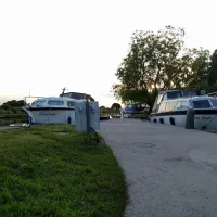 Bridge House Marina and Caravan Park