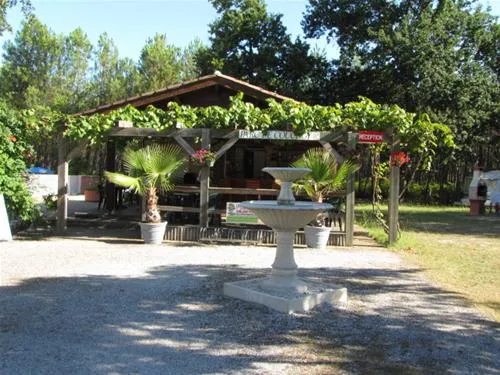 camping-parc-de-couchoy-lesperon-ijisg