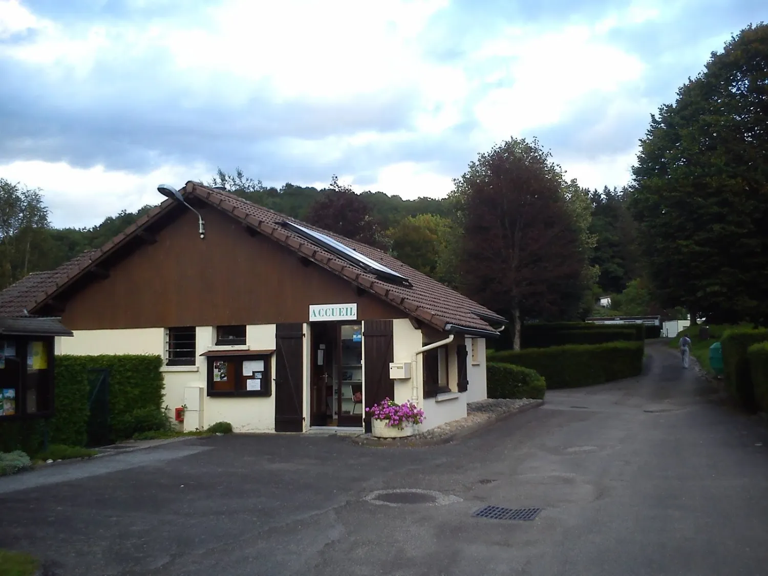 camping-municipal-clos-des-chaumes-le-thillot-xyi5m
