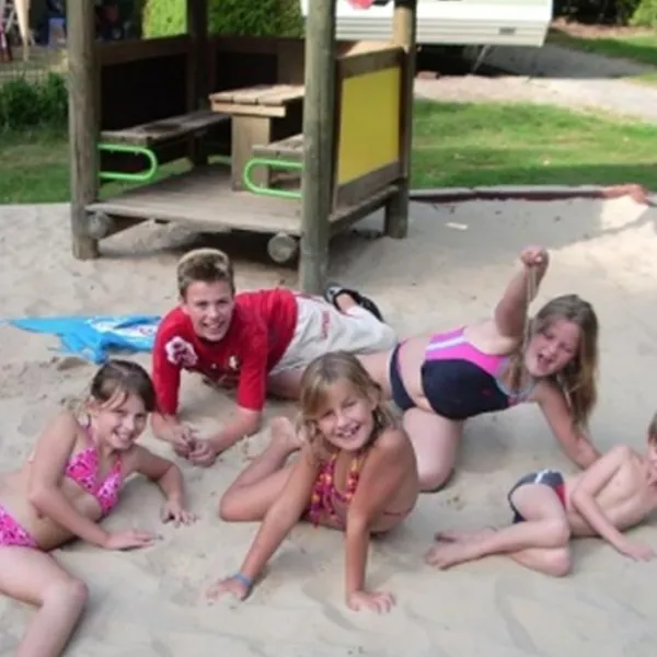 charme-camping-heidepark-lemelerveld-hfrjs
