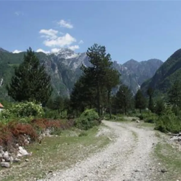 camping-rupa-guesthouse-camping-theth-ijnzs