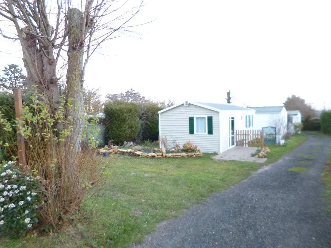 camping-le-bois-joli-henonville-yug8m