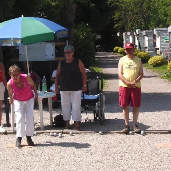 gaytalcamping-krperich-awzly