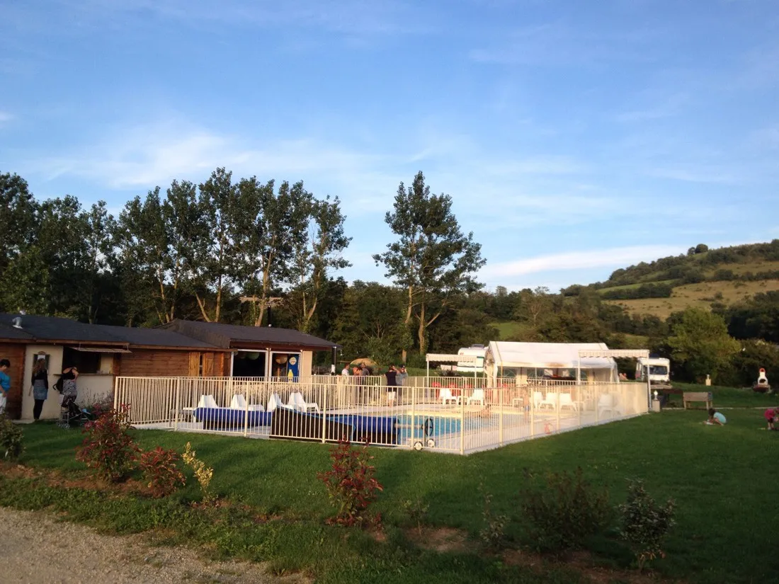 camping-municipal-le-plo-recoules-previnquieres-qbuy0