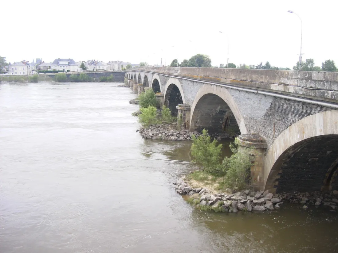 slow-camp-loire-vallee-les-ponts-de-ce-maine-et-loire-wyxat