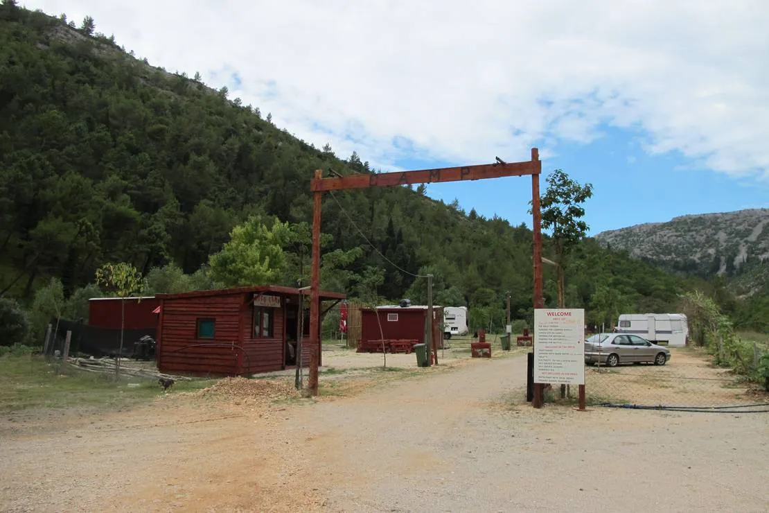 auto-camp-heaven-in-nature-stolac-989wx