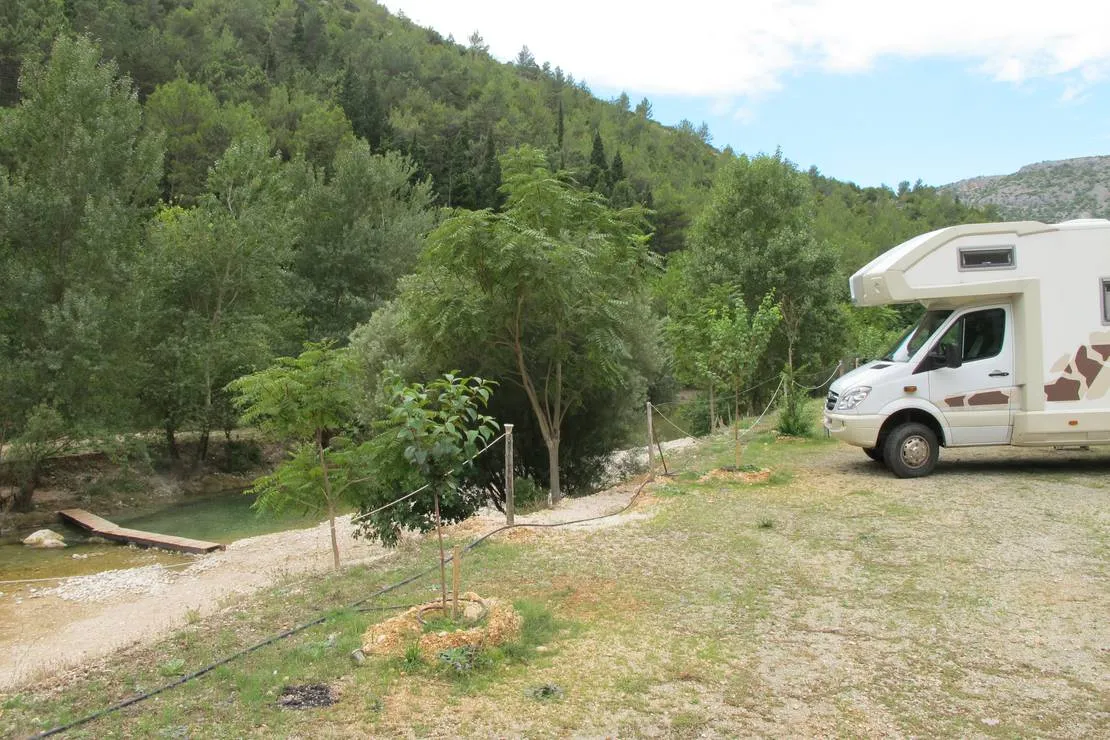 auto-camp-heaven-in-nature-stolac-e0bra