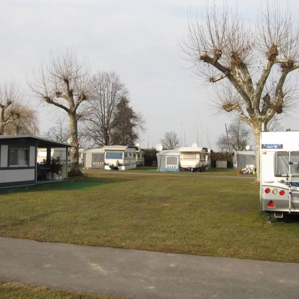 camping-les-horizons-bleus-montreux-region-8bxvm