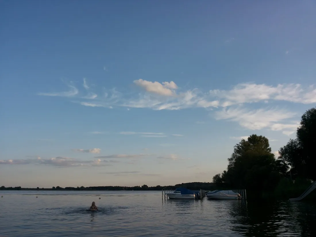 am-plauer-see-brandenburg-leeqv