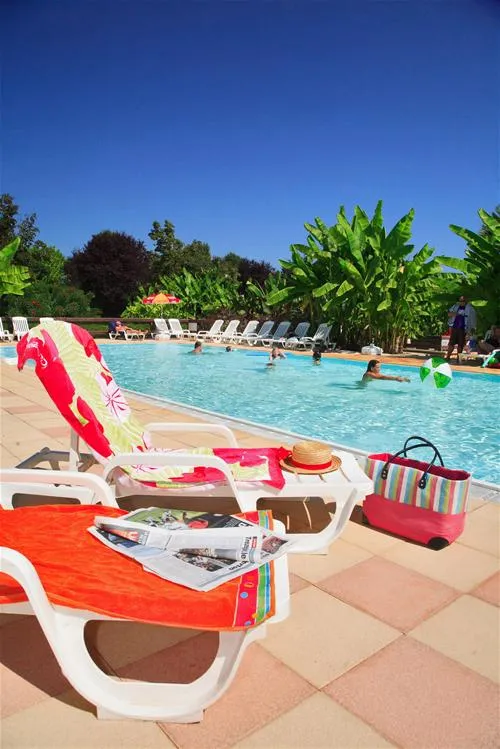 camping-le-paradis-saint-lon-sur-vzre-4fl2e