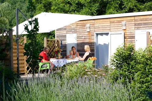 camping-le-paradis-saint-lon-sur-vzre-4n2mu