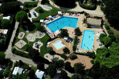 camping-le-paradis-saint-lon-sur-vzre-rdcud