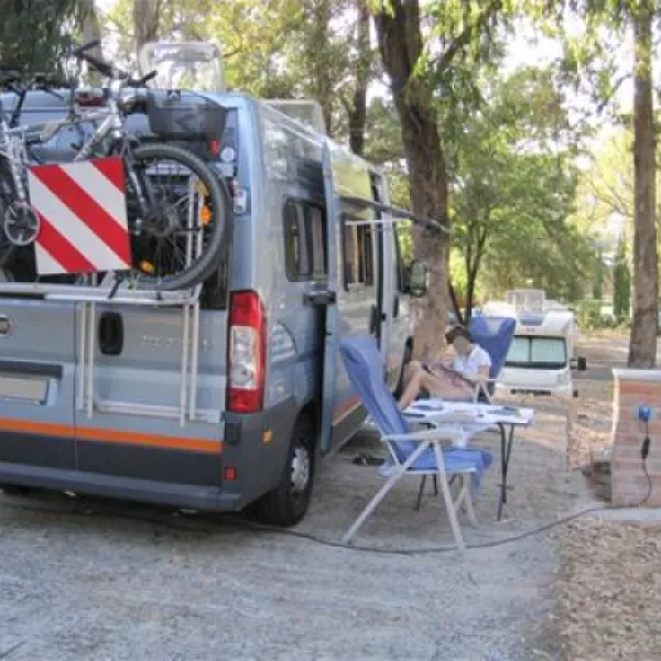 lisboa-camping--bungalows-monsanto-6ybbg