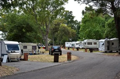 lisboa-camping--bungalows-monsanto-ddux5