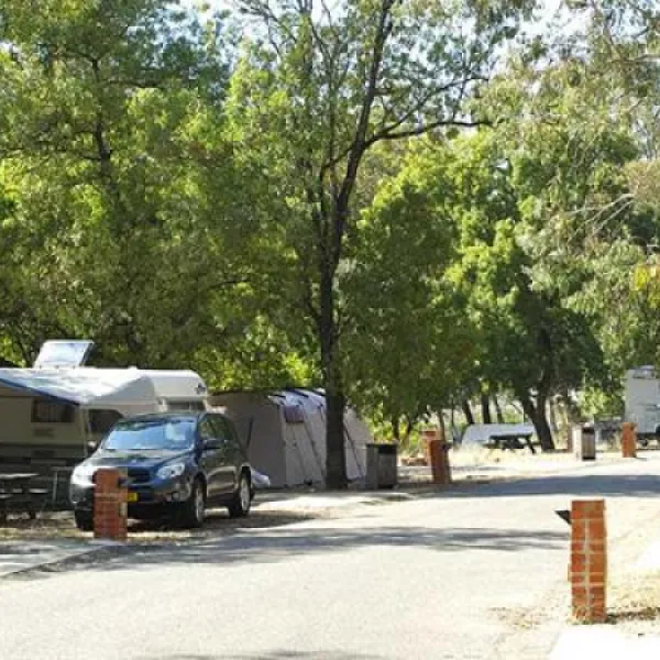 lisboa-camping--bungalows-monsanto-y2wl9