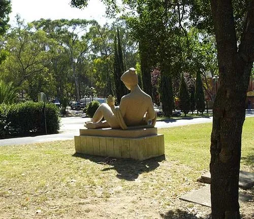 lisboa-camping--bungalows-monsanto-ytbru