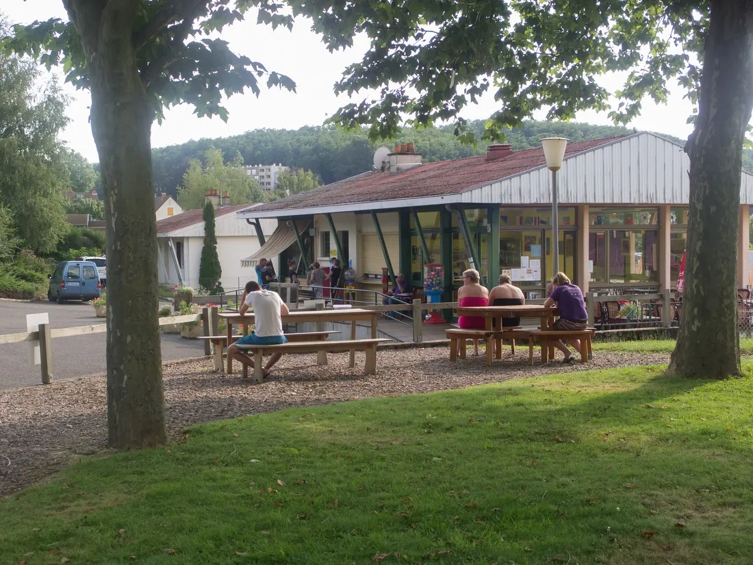 camping-les-bruyeres-la-clayette-kr08u
