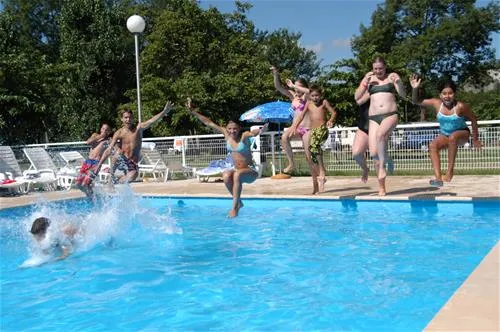 camping-du-lac-foix-rqpw1