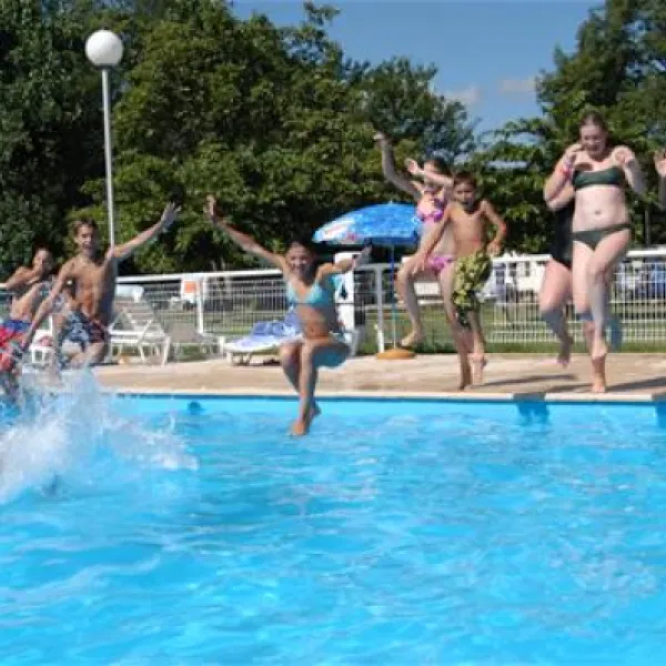 camping-du-lac-foix-rqpw1