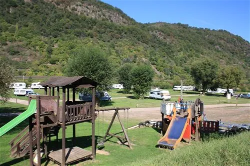 knaus-campingpark-moselburgen-burgenmosel-fg7e9