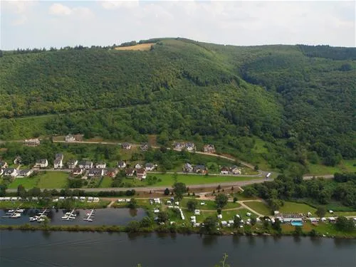 knaus-campingpark-moselburgen-burgenmosel-sqcvf