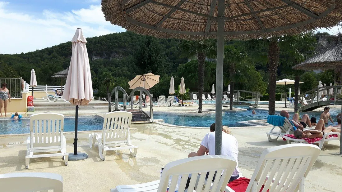 camping-soleil-plage-sarlat-hfhjs