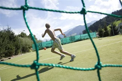 hells-ferienresort-zillertal-fgen-bx1is