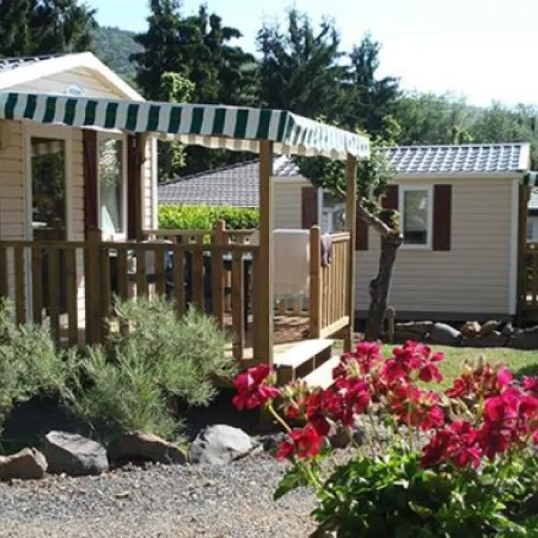 flower-camping-la-vallee-verte-saint-nectaire-g9ter