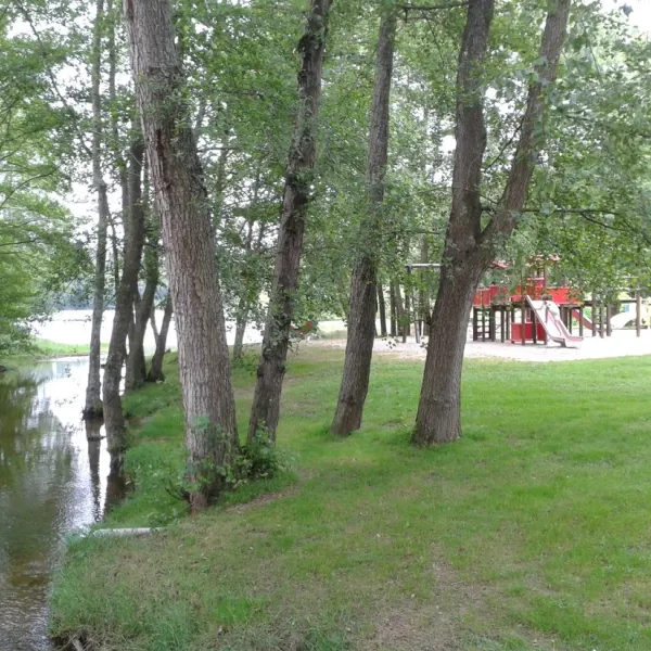 camping-municipal-du-lac-neris-les-bains-b2ztp