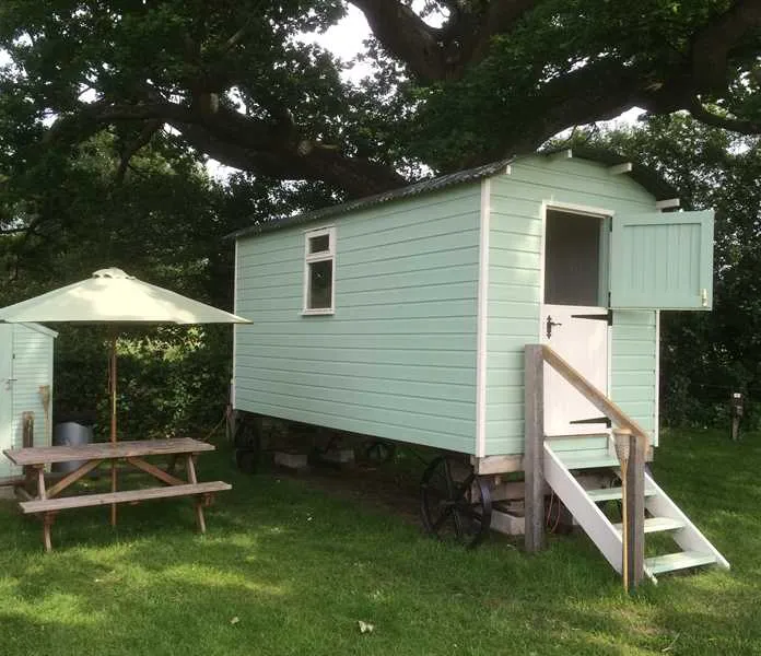 st-leonards-farm-caravan-and-camping-park-ferndown-yijef