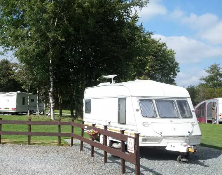camping-caravanning-club-site-lydford-okehampton-ddais
