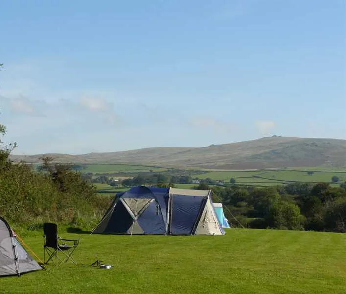 camping-caravanning-club-site-lydford-okehampton-jepiu