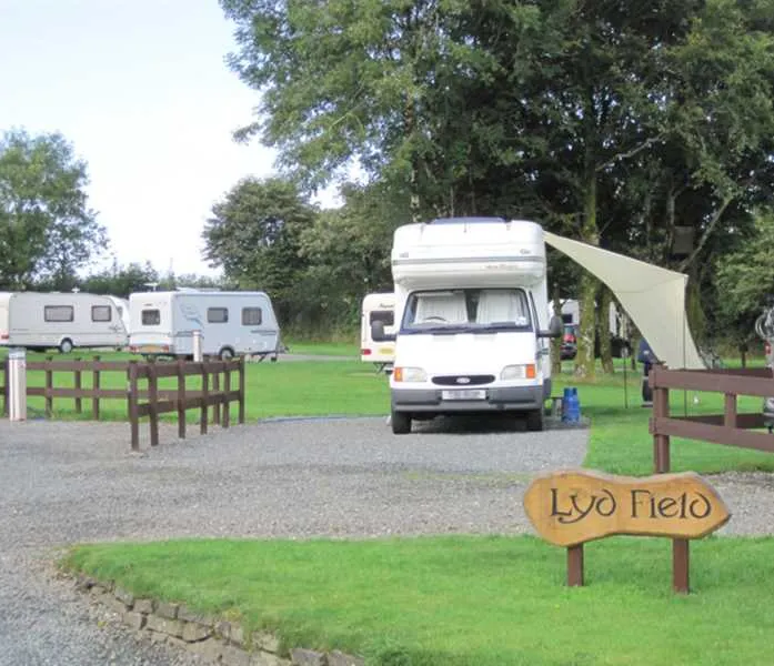 camping-caravanning-club-site-lydford-okehampton-ty02a
