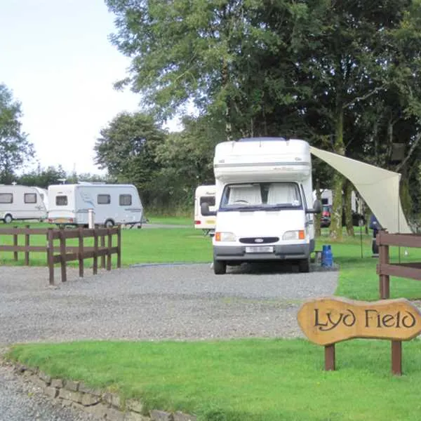 camping-caravanning-club-site-lydford-okehampton-ty02a