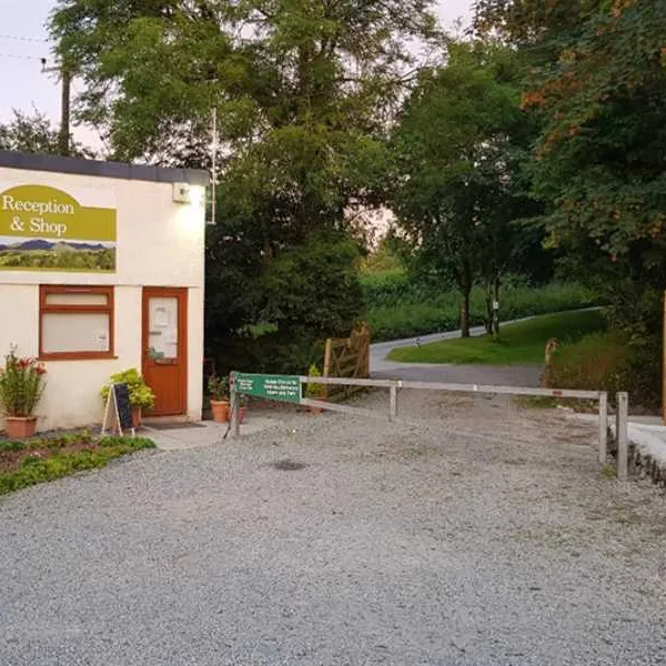 camping-caravanning-club-site-lydford-okehampton-vx1v2