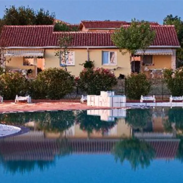 camping-bi-village-faana-2dzzy