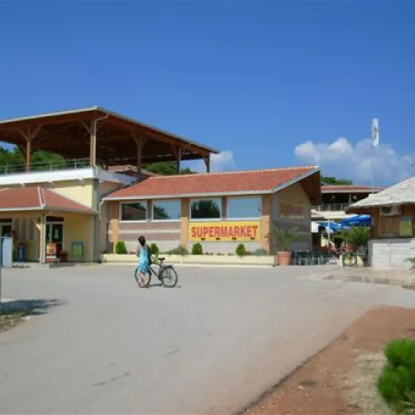camping-bi-village-faana-dkeur
