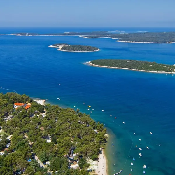 camping-bi-village-faana-lluk1