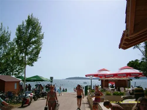 camping-bi-village-faana-skwbi