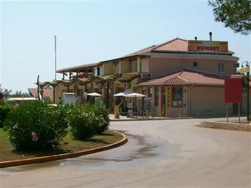 camping-bi-village-faana-znjx1
