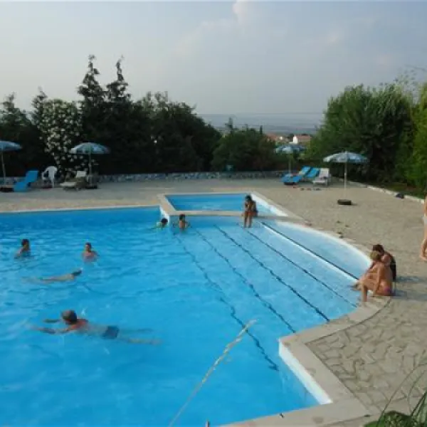 parque-de-campismo-quinta-das-cegonhas-melo-pphbo