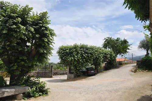 parque-de-campismo-quinta-das-cegonhas-melo-xyrsi