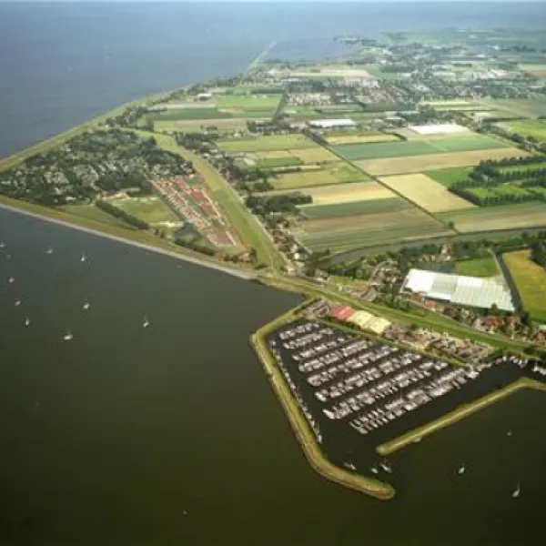 vakantiedorp-het-grootslag-andijk-r0sl4